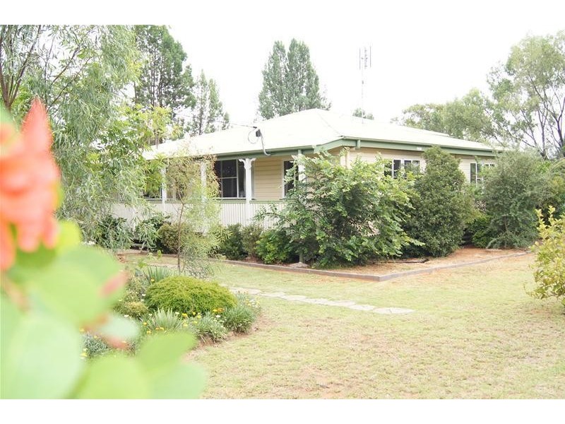 98 Wambo Street, Chinchilla QLD 4413