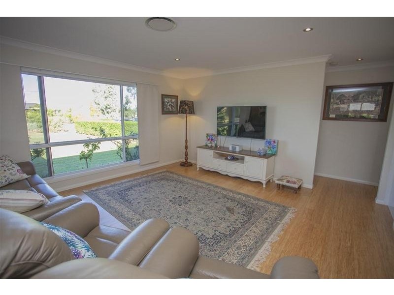 30 Ainsworth Street, Chinchilla QLD 4413