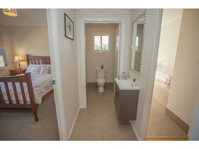 30 Ainsworth Street, Chinchilla QLD 4413