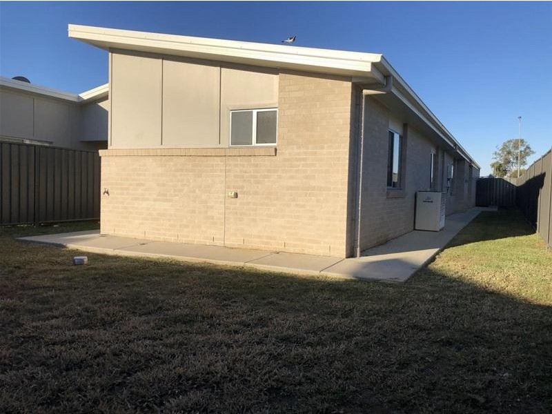 1/19 Barnsley Street, Chinchilla QLD 4413