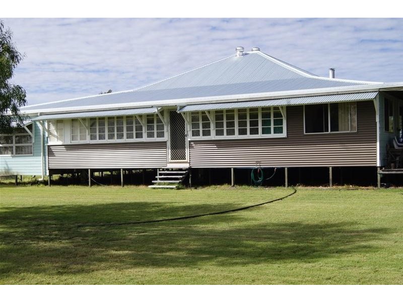 21 Barkers Road, Chinchilla QLD 4413