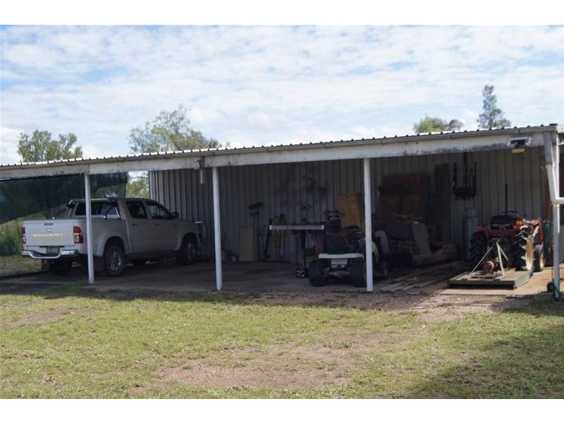 21 Barkers Road, Chinchilla QLD 4413