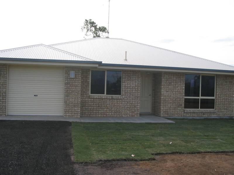 2/111 Zeller Street, Chinchilla QLD 4413