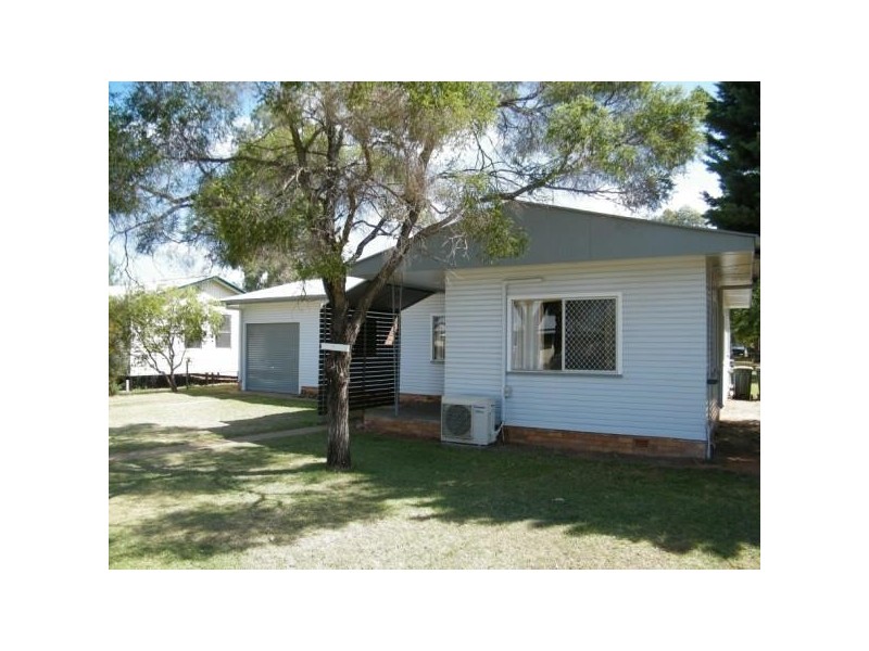 27 Barber Street, Chinchilla QLD 4413