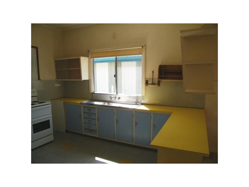 27 Barber Street, Chinchilla QLD 4413