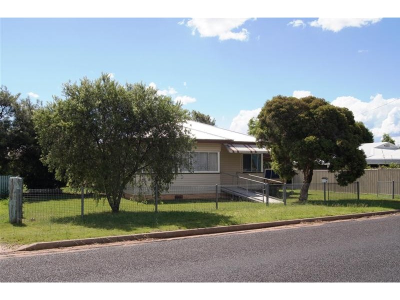 77 Wambo Street, Chinchilla QLD 4413