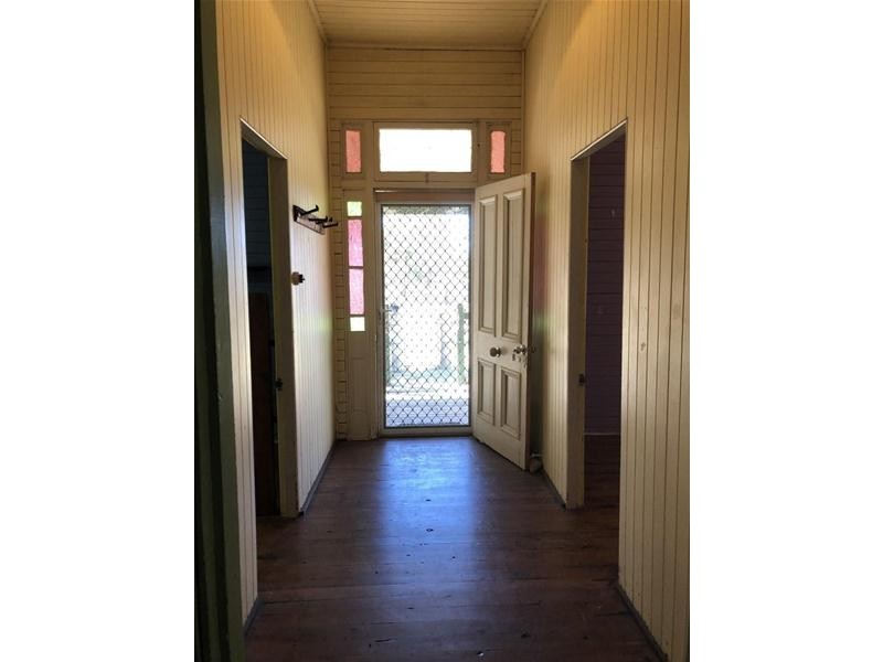 6 Bell Street, Chinchilla QLD 4413