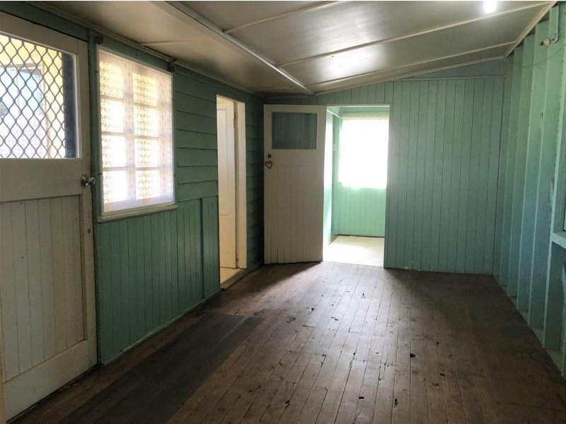 6 Bell Street, Chinchilla QLD 4413