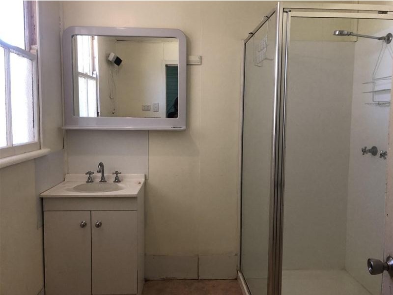 6 Bell Street, Chinchilla QLD 4413