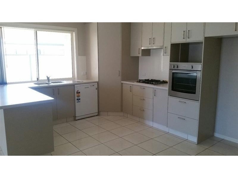 17 Skewis Street, Chinchilla QLD 4413