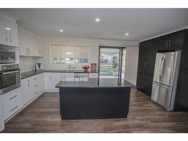 37 Atkins Street, Chinchilla QLD 4413