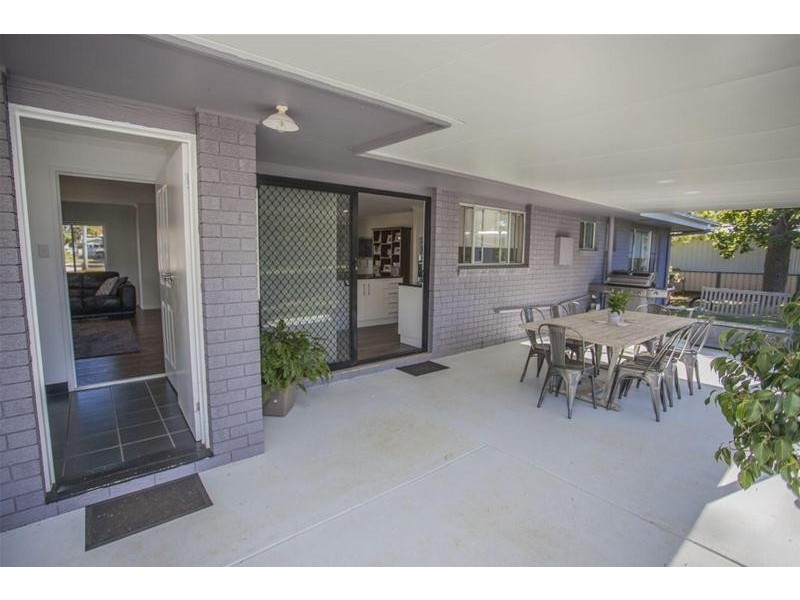 37 Atkins Street, Chinchilla QLD 4413