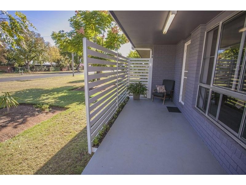 37 Atkins Street, Chinchilla QLD 4413