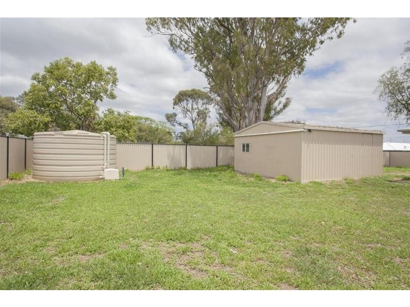 79 Windmill Road, Chinchilla QLD 4413