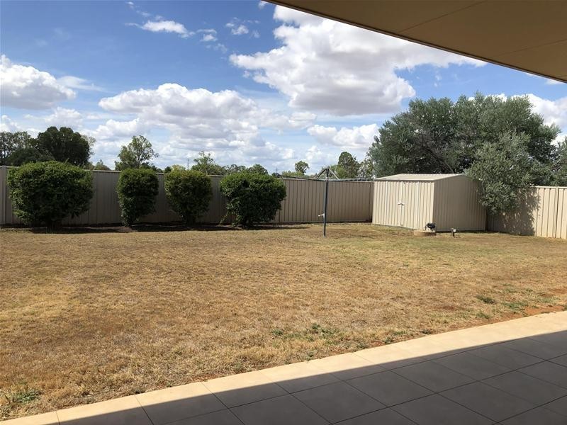 11 Cole Street, Chinchilla QLD 4413