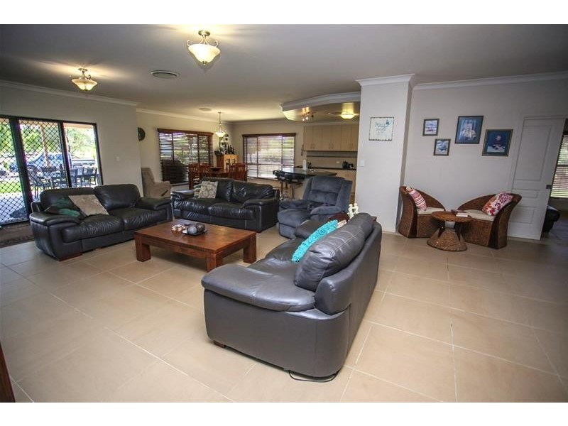 32 Oak Street, Chinchilla QLD 4413