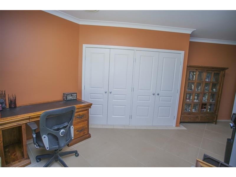 32 Oak Street, Chinchilla QLD 4413