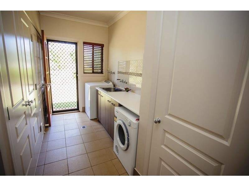 32 Oak Street, Chinchilla QLD 4413