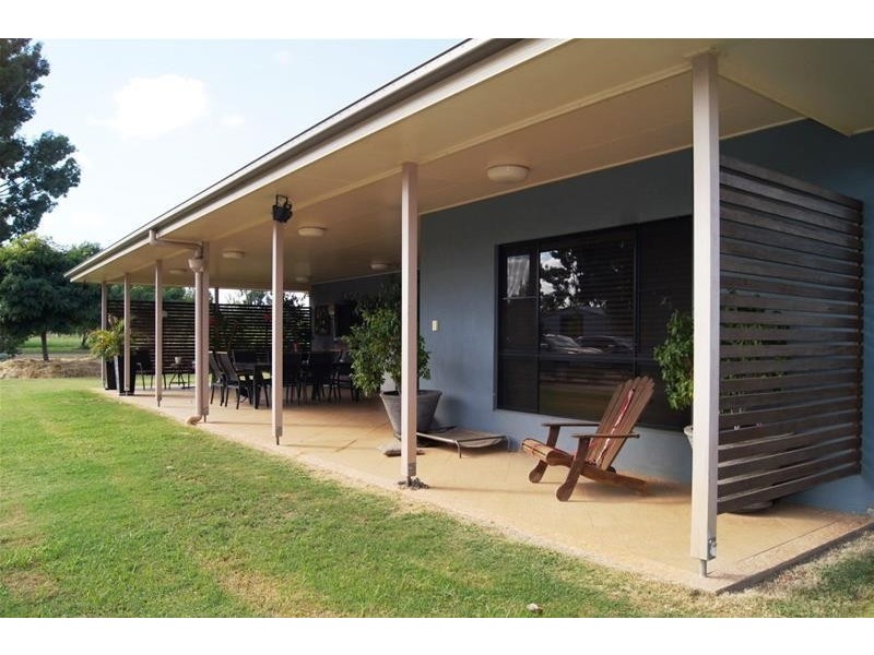 32 Oak Street, Chinchilla QLD 4413