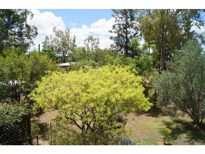 33 Claydon Street, Chinchilla QLD 4413