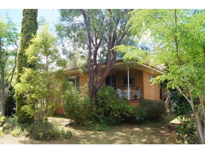 33 Claydon Street, Chinchilla QLD 4413