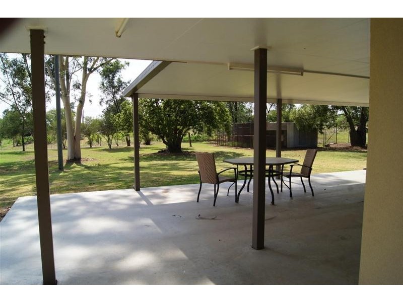 11 Mizpah Drive, Chinchilla QLD 4413