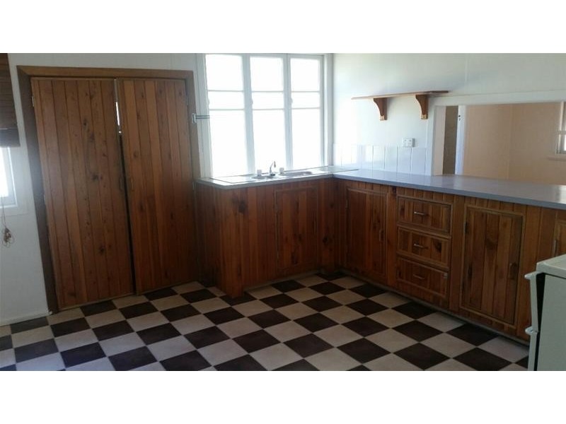 14 Barber Street, Chinchilla QLD 4413