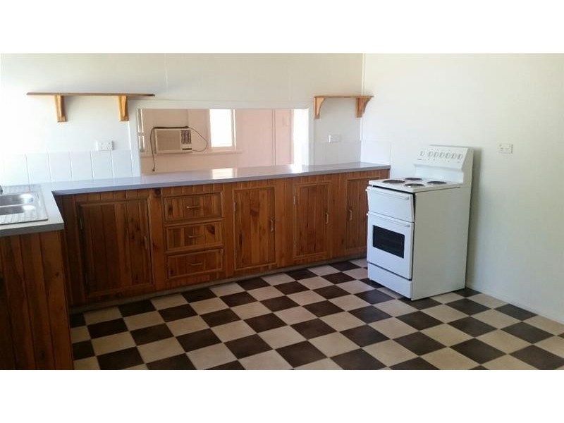 14 Barber Street, Chinchilla QLD 4413