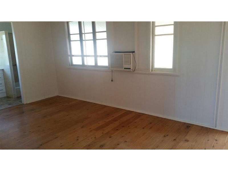 14 Barber Street, Chinchilla QLD 4413