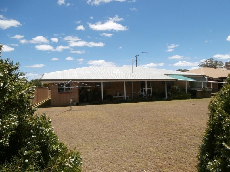 110 Zeller Street, Chinchilla QLD 4413