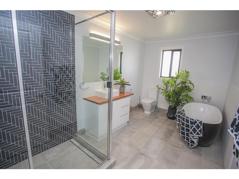 75 Windmill Road, Chinchilla QLD 4413