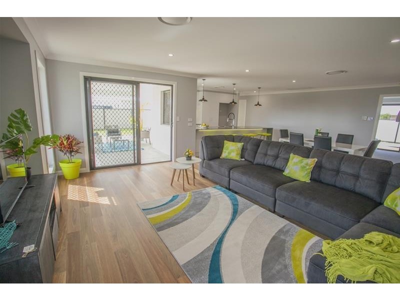 75 Windmill Road, Chinchilla QLD 4413