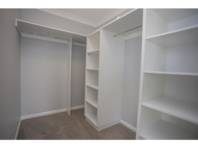 75 Windmill Road, Chinchilla QLD 4413