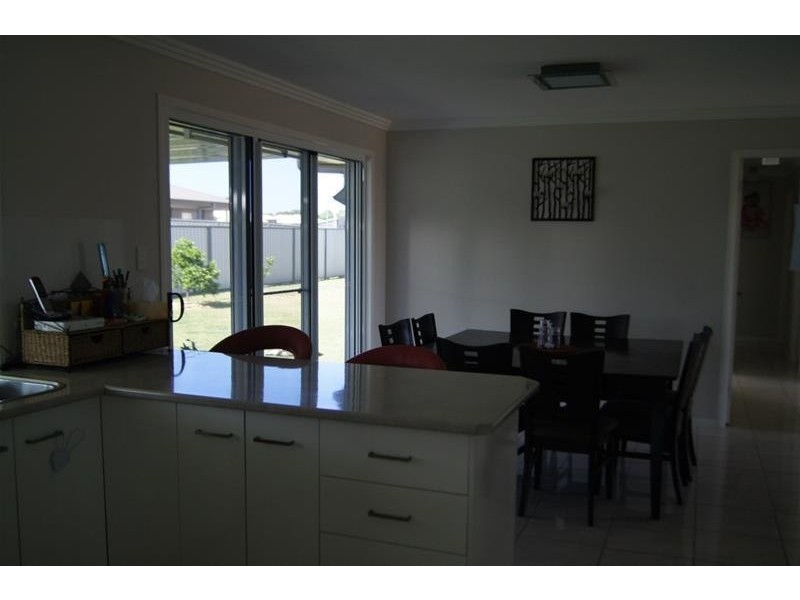 10 McKenzie Street, Chinchilla QLD 4413