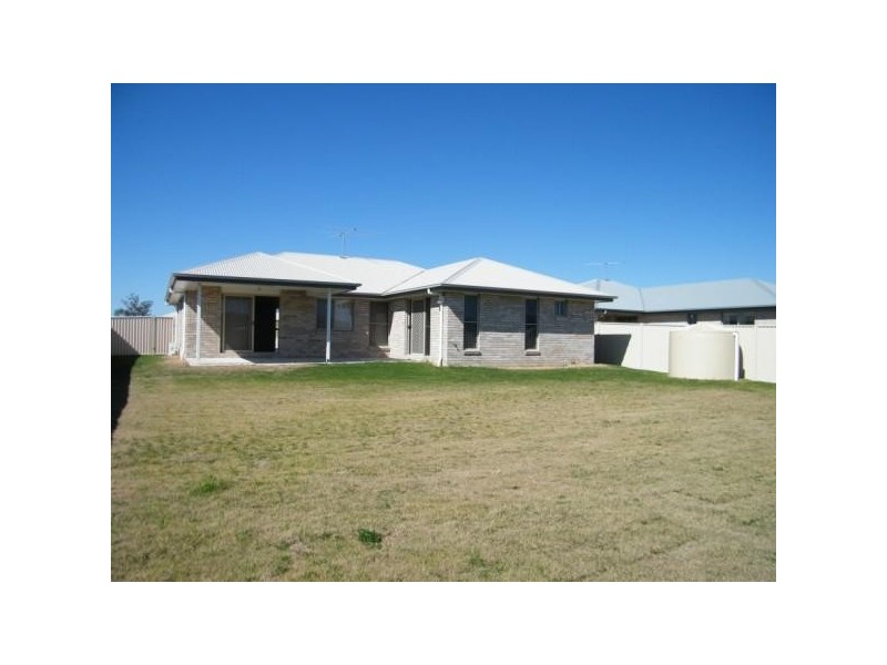 3 Hurse Street, Chinchilla QLD 4413