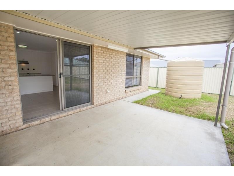 Units 1&2/5  Luscombe Street, Chinchilla QLD 4413