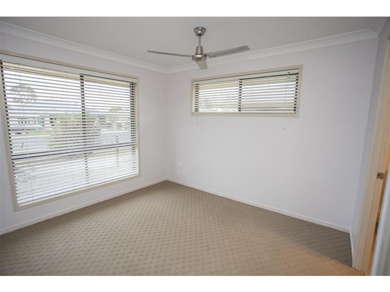 Units 1&2/5  Luscombe Street, Chinchilla QLD 4413
