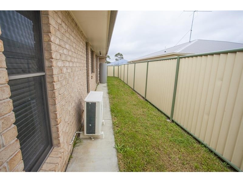 Units 1&2/5  Luscombe Street, Chinchilla QLD 4413