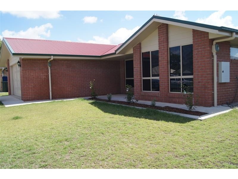 11 Cameron Street, Chinchilla QLD 4413