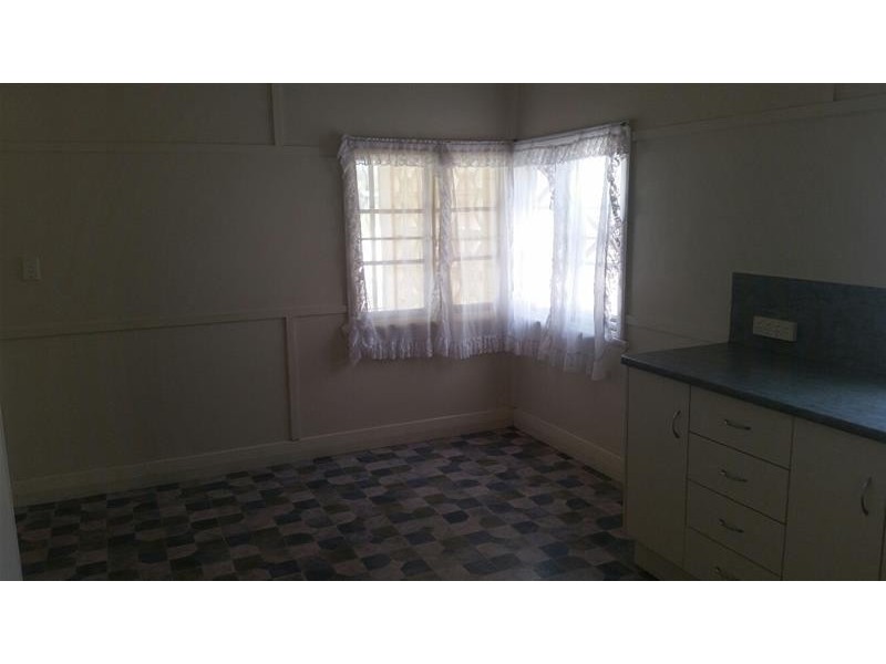 86 Middle Street, Chinchilla QLD 4413