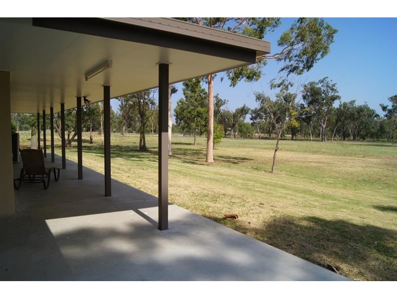 11 Mizpah Drive, Chinchilla QLD 4413