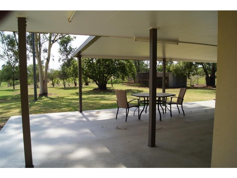 11 Mizpah Drive, Chinchilla QLD 4413