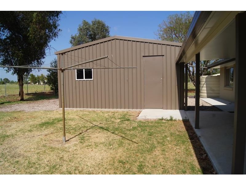 11 Mizpah Drive, Chinchilla QLD 4413