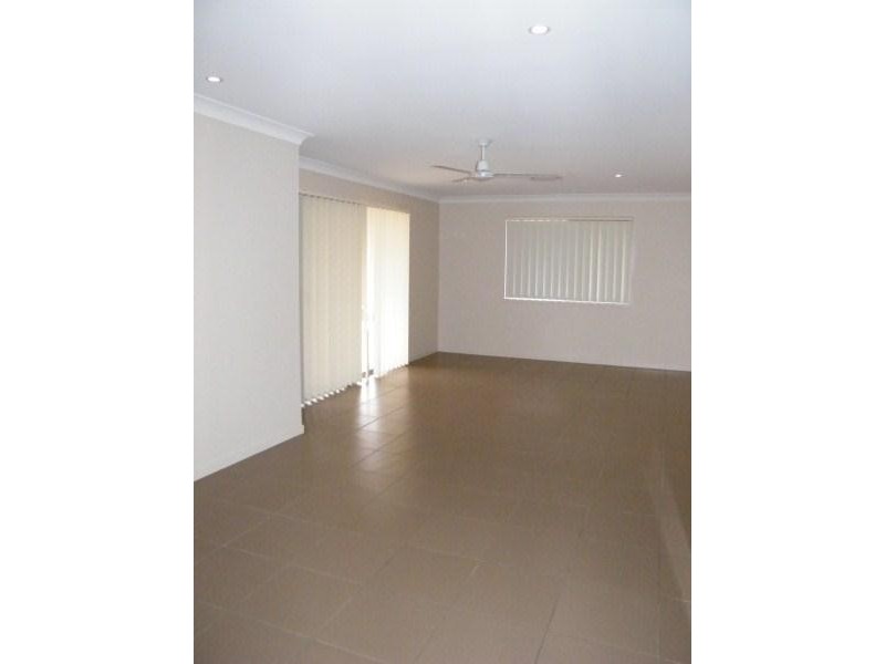 5 Hayes Close, Chinchilla QLD 4413