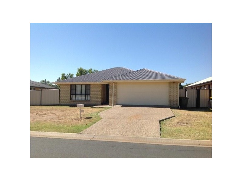 11 Sheridan Street, Chinchilla QLD 4413