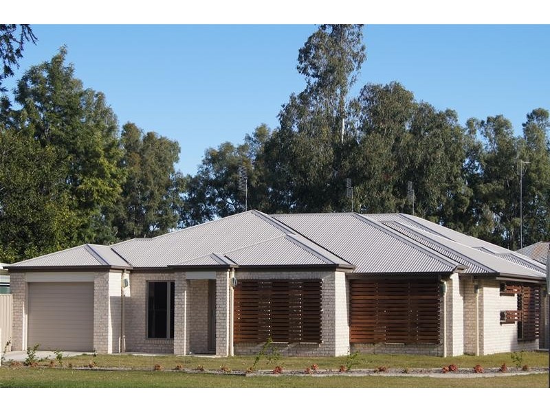 4 Crescent Avenue, Chinchilla QLD 4413