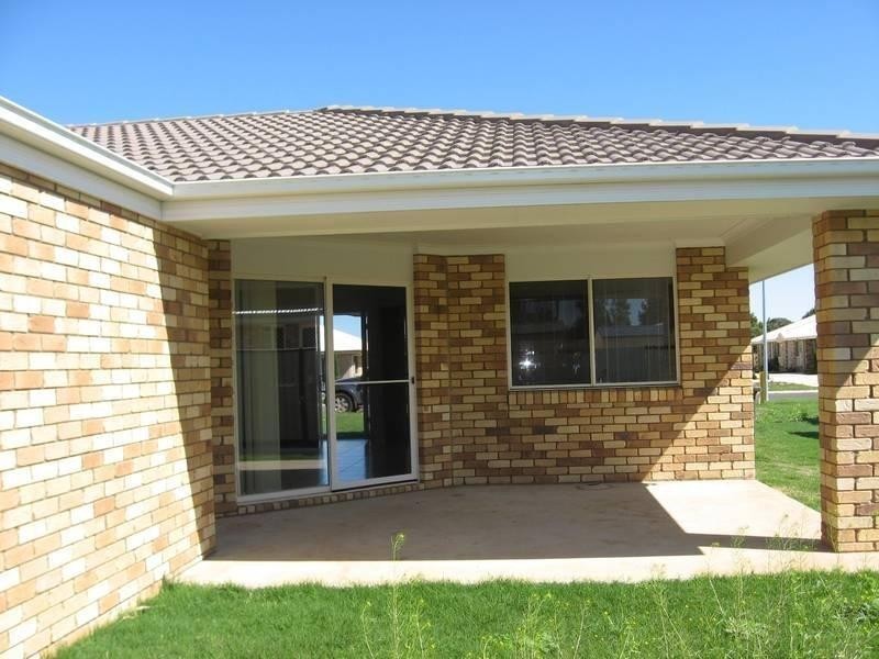 6 Back Avenue, Chinchilla QLD 4413