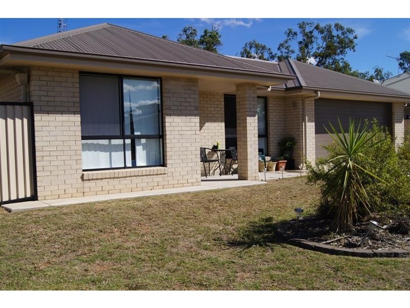 8 Cameron, Chinchilla QLD 4413