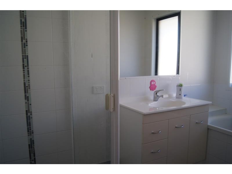 8 Cameron, Chinchilla QLD 4413