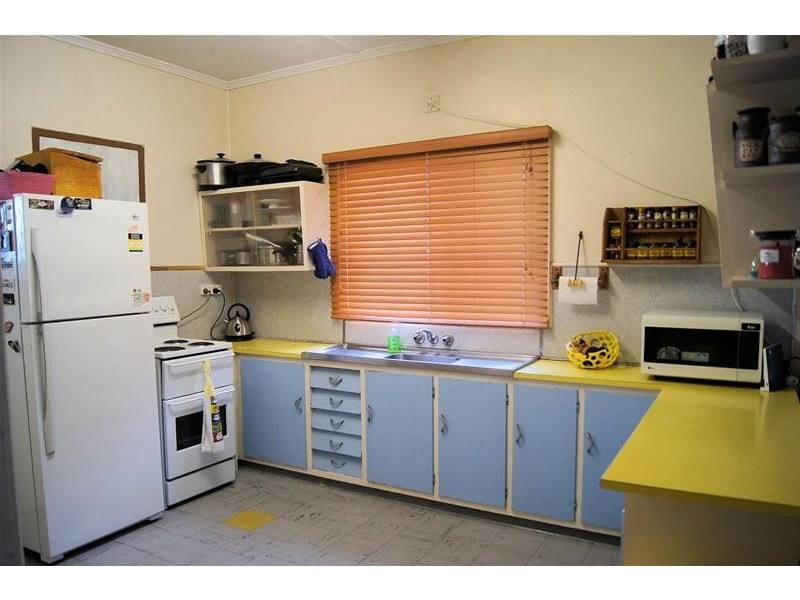 27 Barber Street, Chinchilla QLD 4413